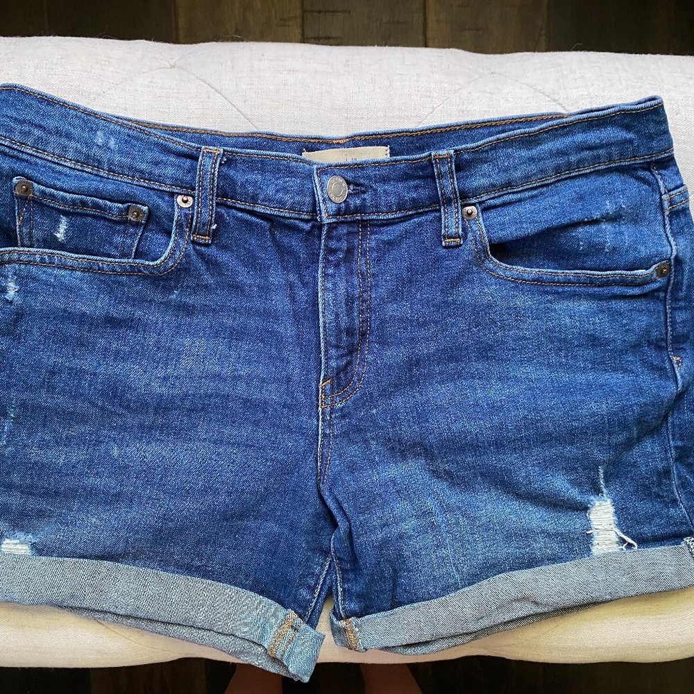 GAP 5" Distressed Denim Jean Shorts